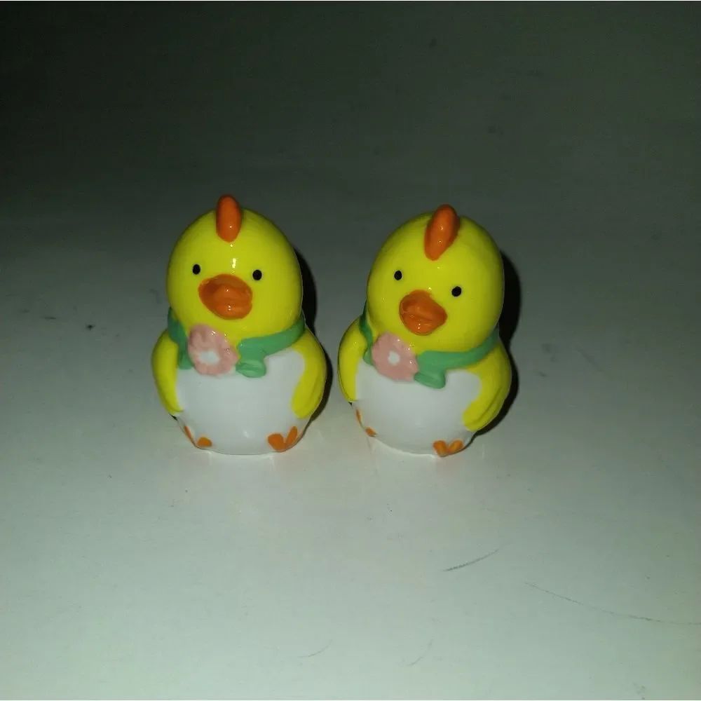 🐣🐤Adorable Lil Chicks Salt and Pepper Shakers 🐣🐤